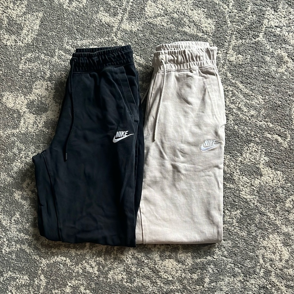 nike sweat pant bundle!